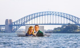 Nicole Kidman and Liev Schrieber on a barge